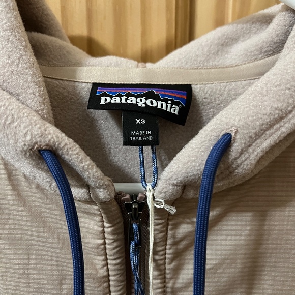 Patagonia Women's Microdini Fleece Hoody NWT - Picture 6 of 6